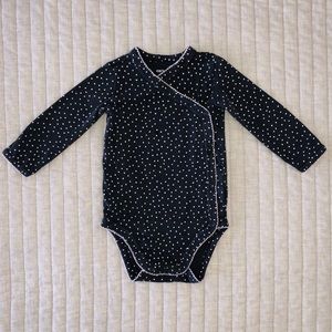 5 for $20!! Carter’s navy blue polkadot onesie